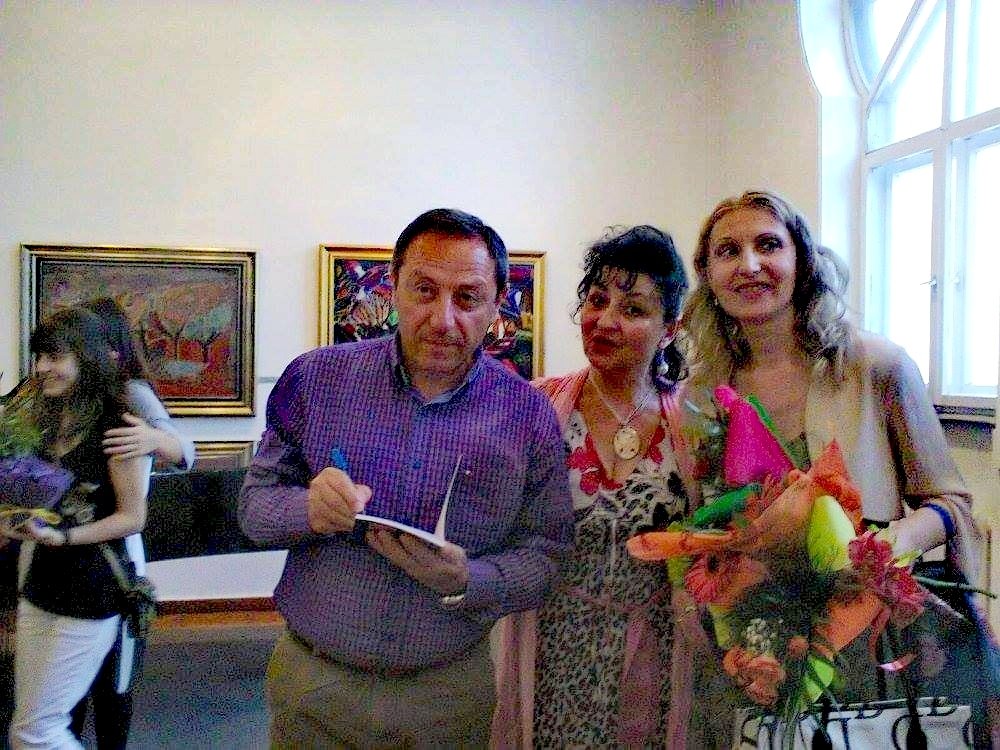 Me lexuese në një përurim libri